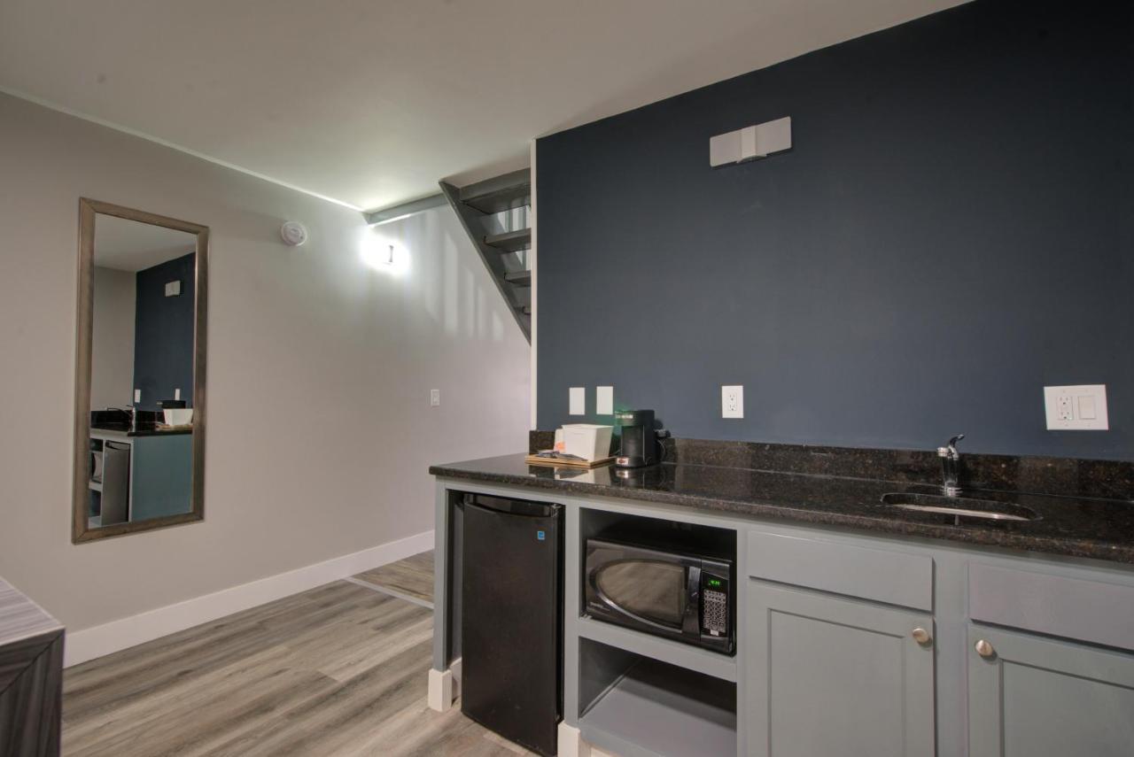 Clarion Pointe Tampa-Brandon Near Fairgrounds And Casino Hotel Mango Exterior photo